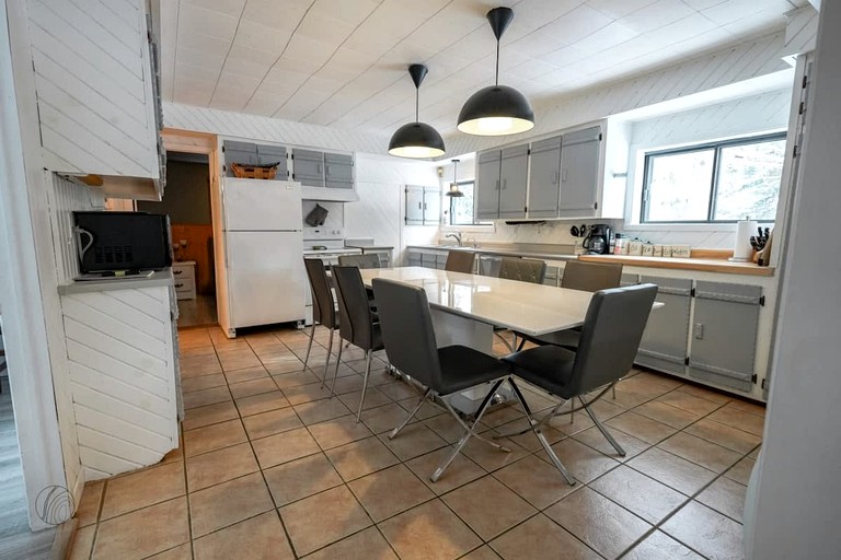 Cabins (Canada, Saint Come, Quebec)