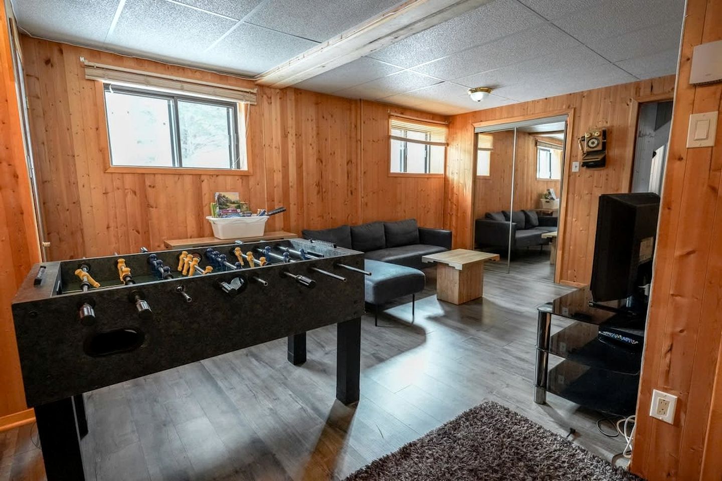Cozy Cabin with Beautiful Spa Area and Game Room in Saint Come, Quebec