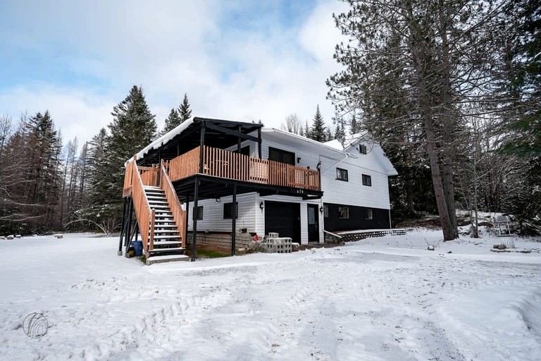 Cabins (Canada, Saint Come, Quebec)