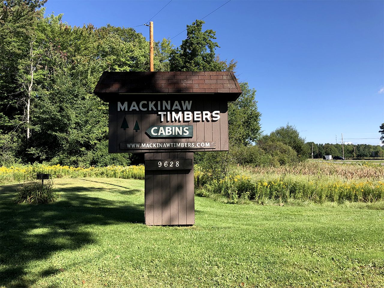 Cozy Cabin in Cadillac, Michigan, near Mitchell State Park - Perfect for a Glamping Getaway with Your Family