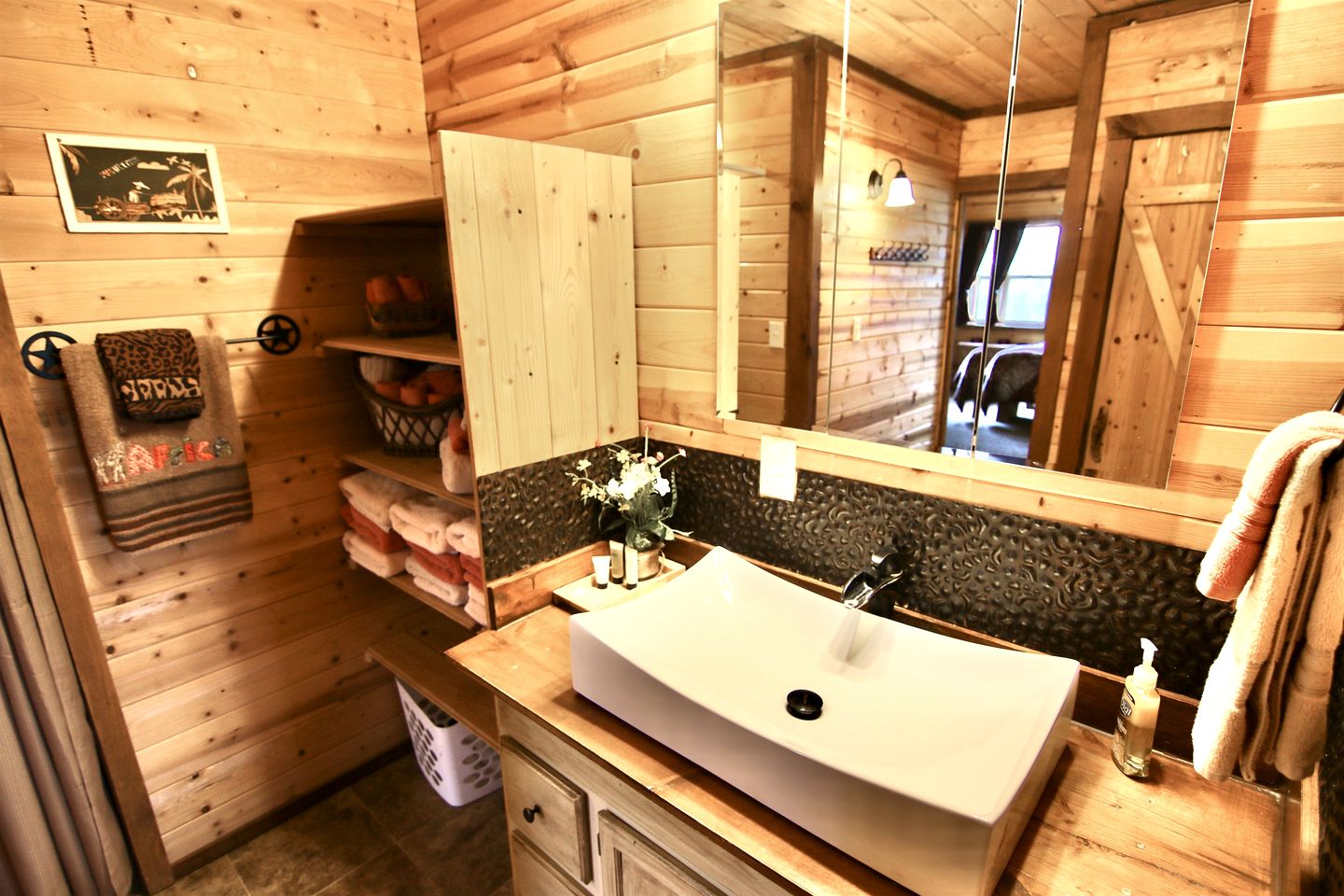 Cozy Cabin with Fire Pit in Monticello, Utah