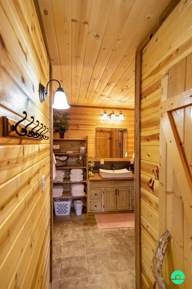 Cozy Cabin with Fire Pit in Monticello, Utah