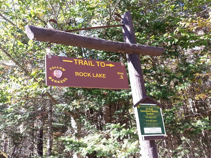 Cabins (United States of America, Blue Mountain Lake, New York)