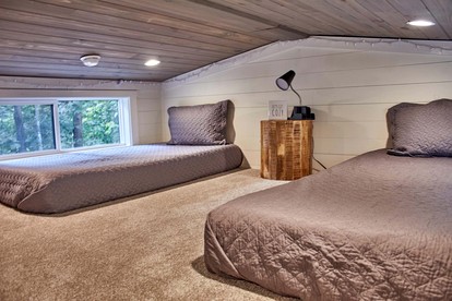 Cozy Cabin Getaway with Lake Views and Grilling Area in Tennessee photo 2