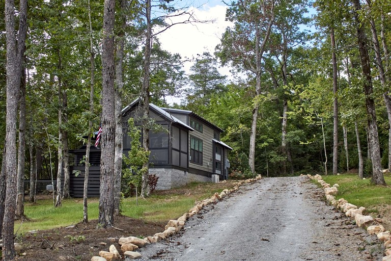 Cabins (United States of America, Tracy City, Tennessee)