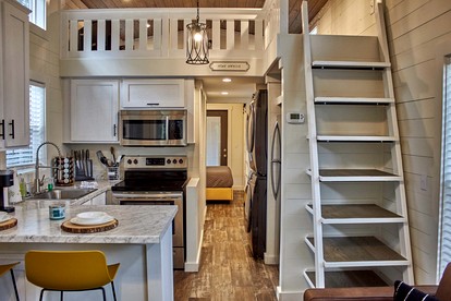 Cozy Cabin Getaway with Lake Views and Grilling Area in Tennessee photo 4