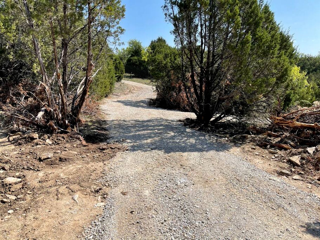 Cozy Cabin for Glamping Stay on Lake Godstone, Texas
