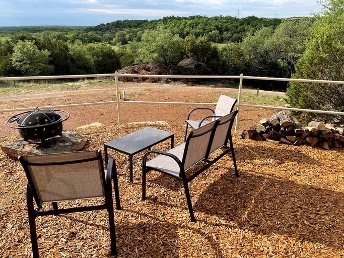 Cabins (United States of America, Graford, Texas)