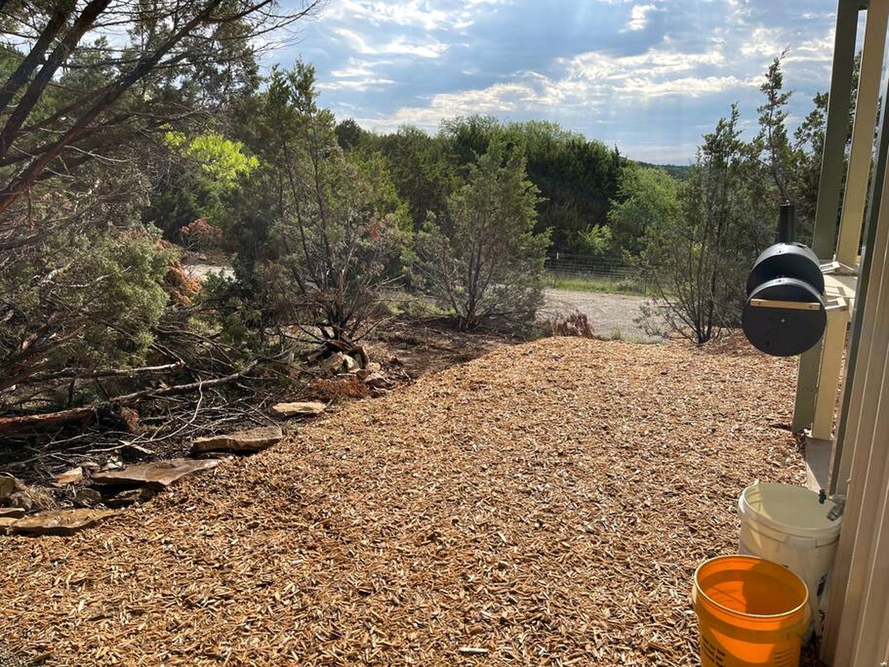 Cozy Cabin for Glamping Stay on Lake Godstone, Texas