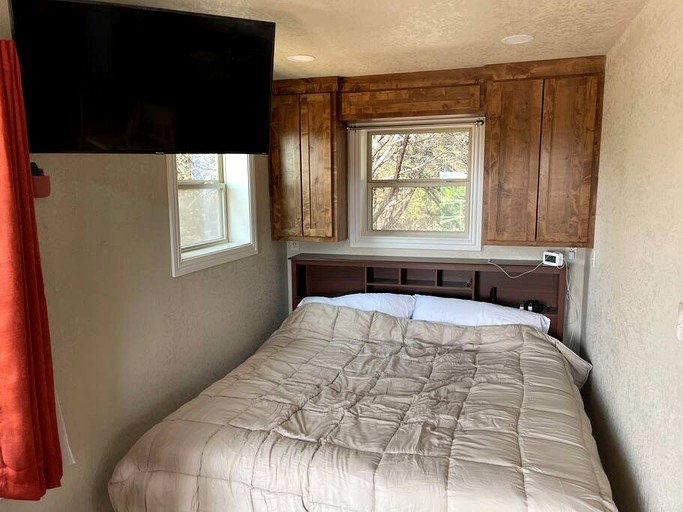 Cabins (United States of America, Graford, Texas)