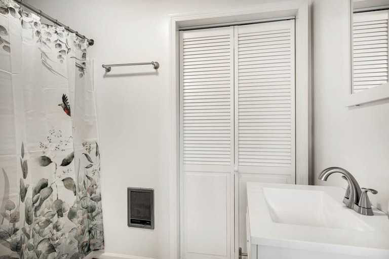 Cabins (United States of America, Rock Gap, West Virginia)