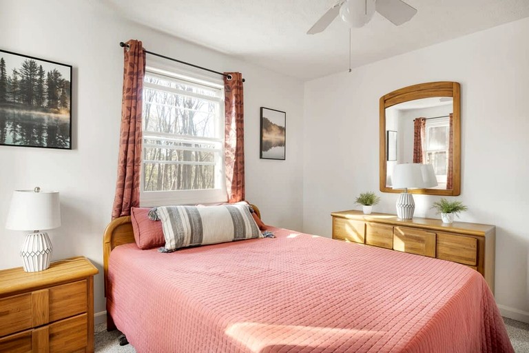 Cabins (United States of America, Rock Gap, West Virginia)