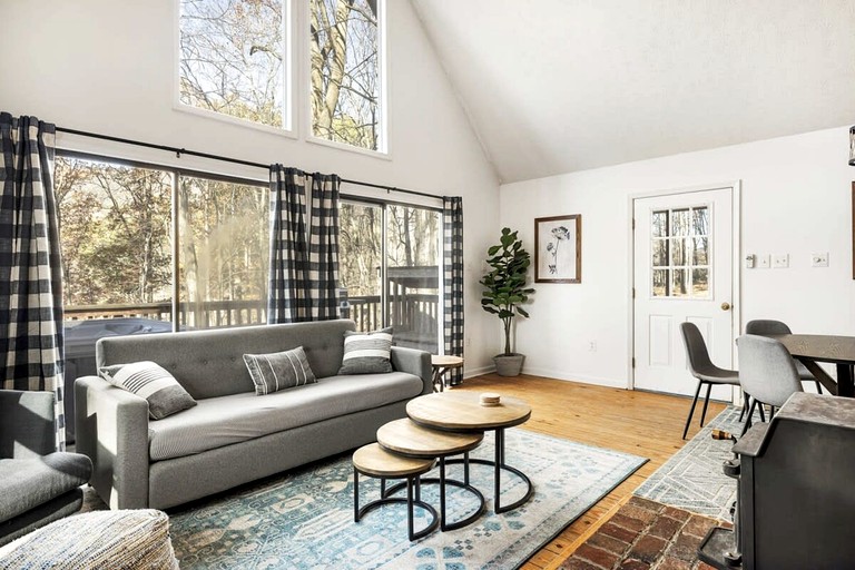 Cabins (United States of America, Rock Gap, West Virginia)