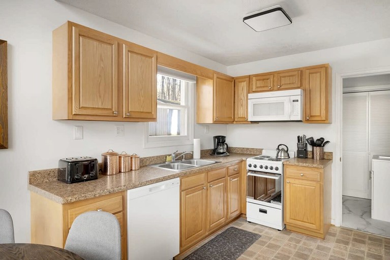 Cabins (United States of America, Rock Gap, West Virginia)