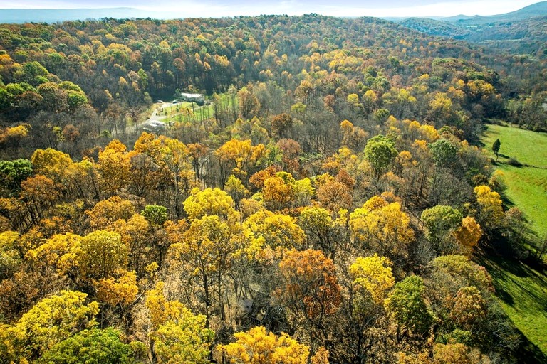 Cabins (United States of America, Rock Gap, West Virginia)