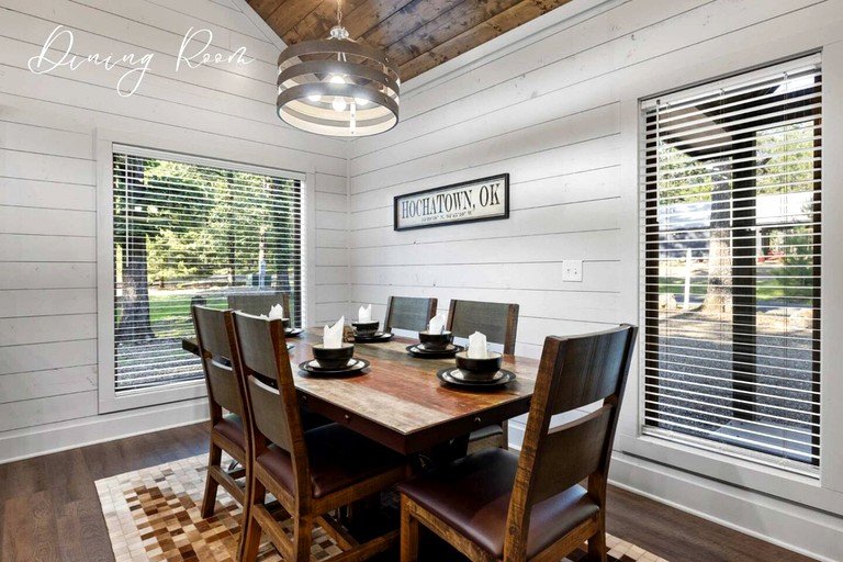 Cabins (United States of America, Broken Bow, Oklahoma)