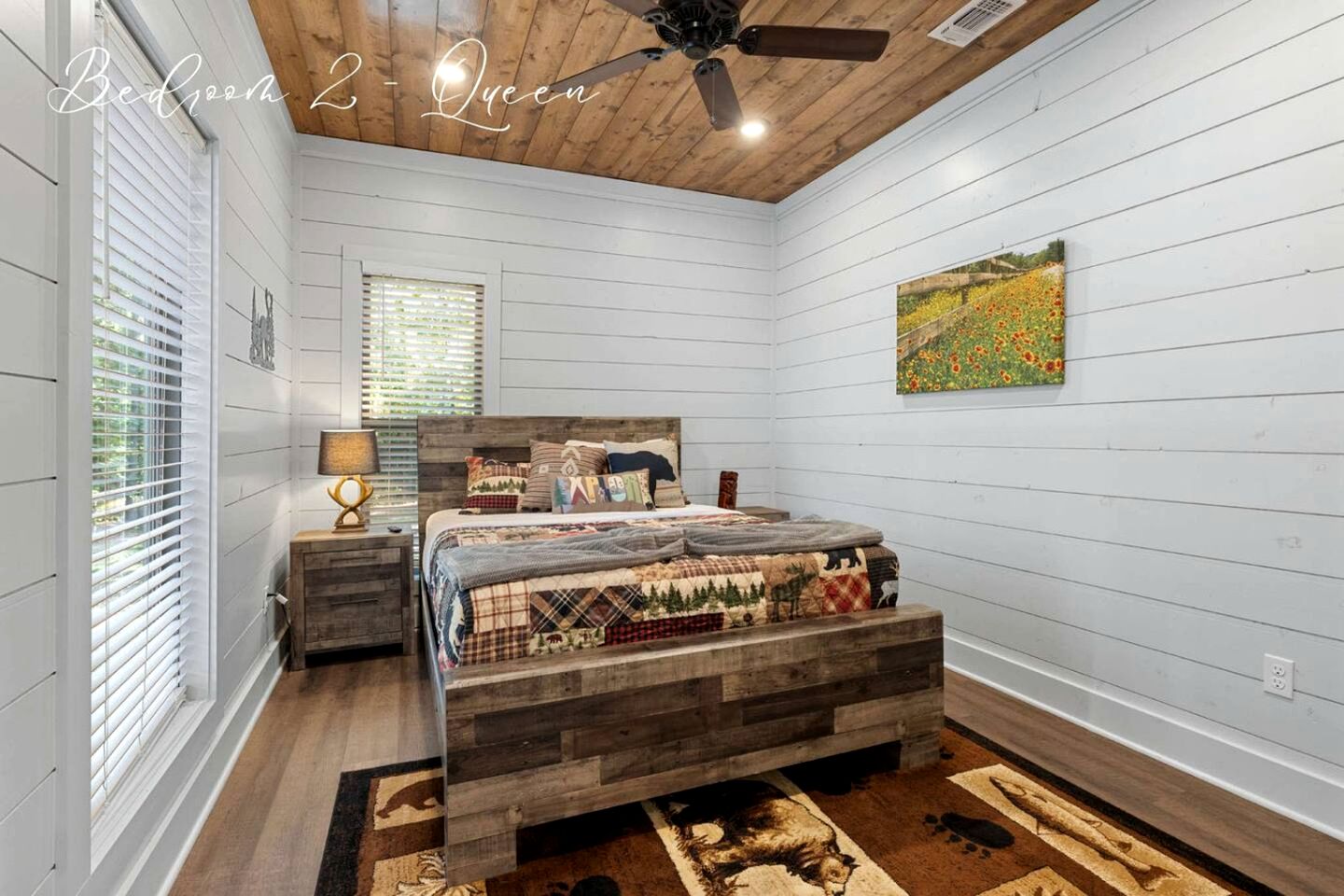 Cozy Pine-Lined Cabin with Hot Tub & Fire Pit Near Broken Bow Lake, Broken Bow OK