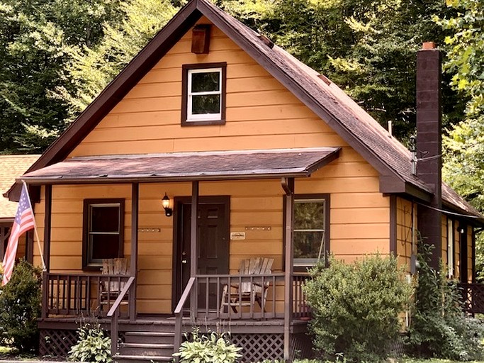 Cabins (United States of America, Monterville, West Virginia)
