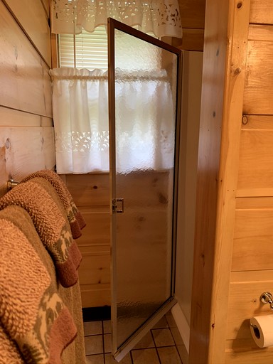 Cabins (United States of America, Monterville, West Virginia)