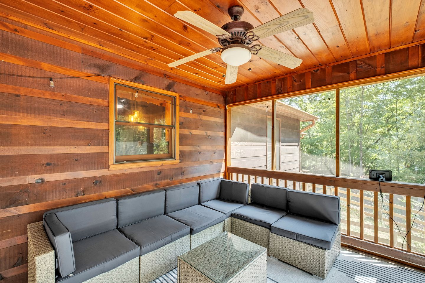 Cozy Cabin with Porch and Game Room in Ellijay, Georgia