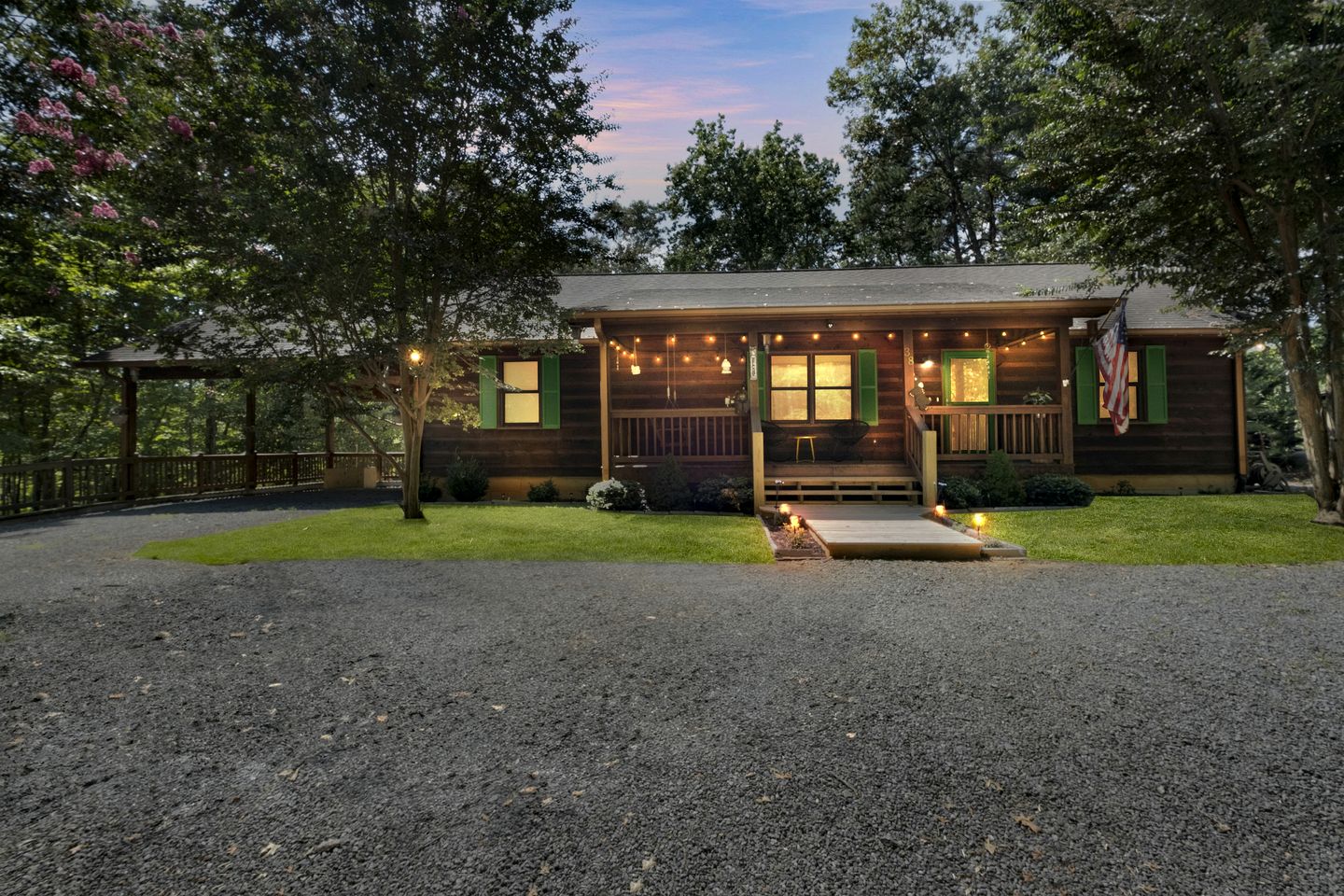 Cozy Cabin with Porch and Game Room in Ellijay, Georgia