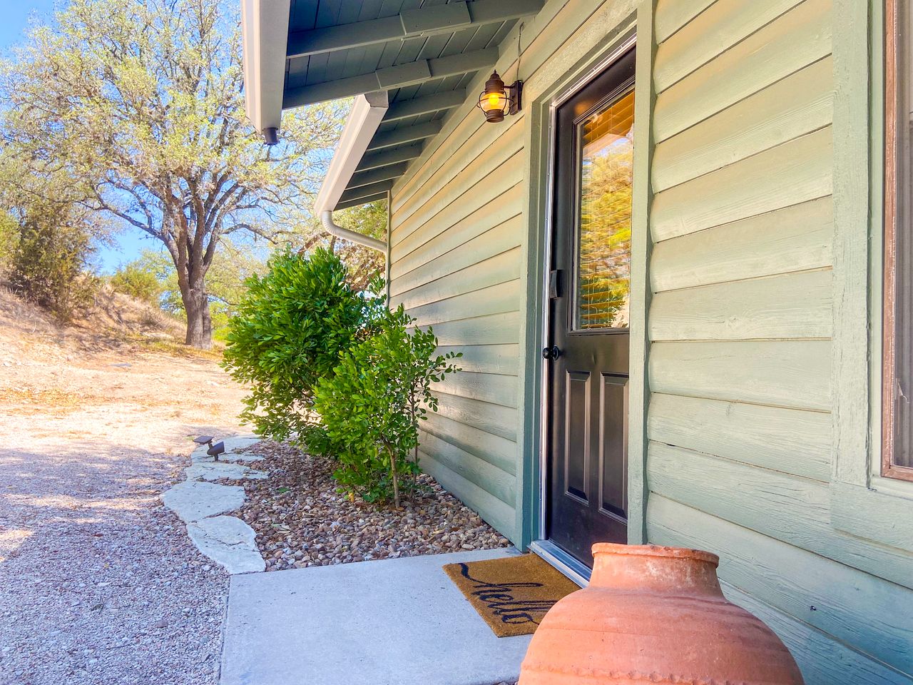 Cozy Cabin in Ingram, Texas for Romantic Weekends Away