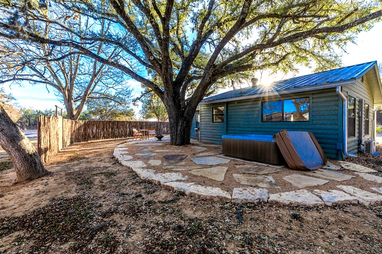 Cabins (United States of America, Ingram, Texas)