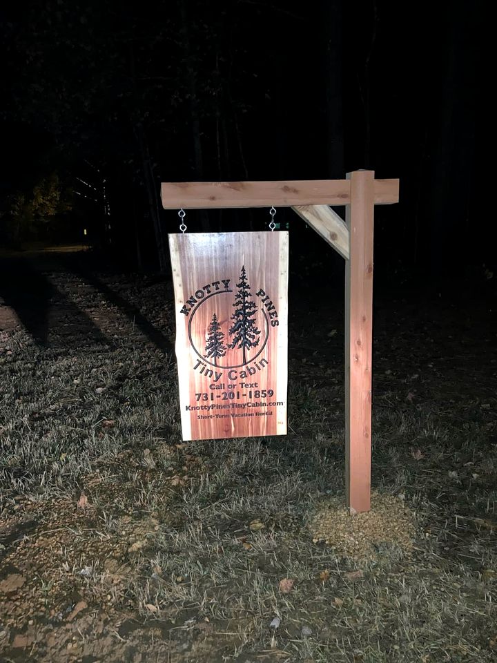 Cozy Cabin near Kentucky Lake - Amazing Glamping Rental in Big Sandy, Tennessee