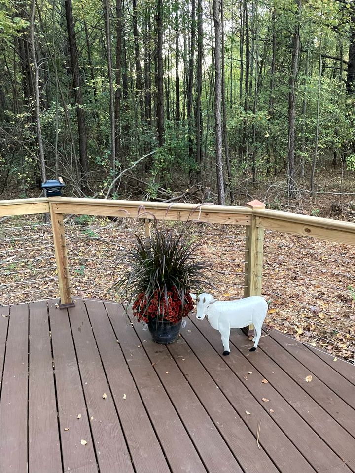 Cozy Cabin near Kentucky Lake - Amazing Glamping Rental in Big Sandy, Tennessee