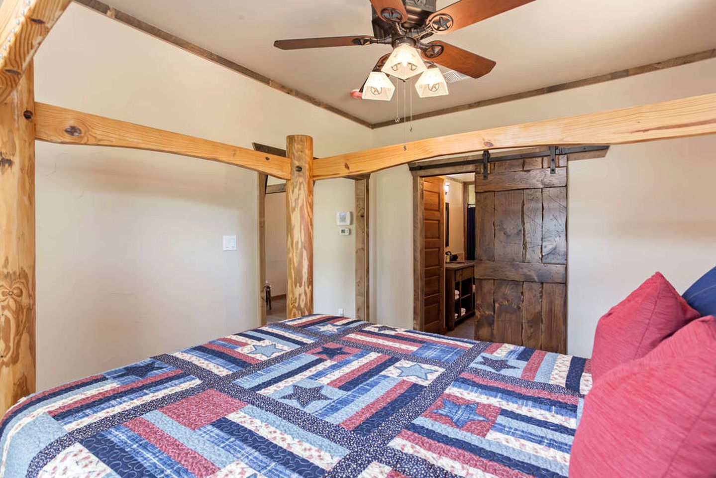 Two-Bedroom Cabin Rental with Fully Equipped Kitchen near Fredericksburg, Texas