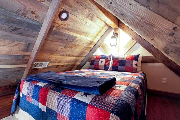 Cabins (Royse City, Texas, United States)