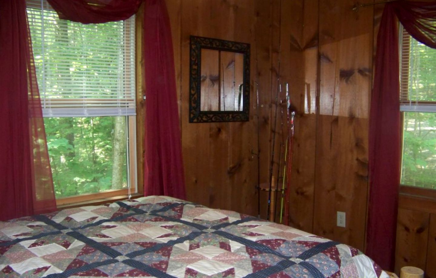 Secluded Tree House Cabin Tucked Away in the Woods near Blue Ridge, Georgia