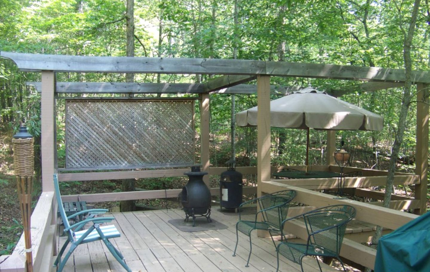 Secluded Tree House Cabin Tucked Away in the Woods near Blue Ridge, Georgia