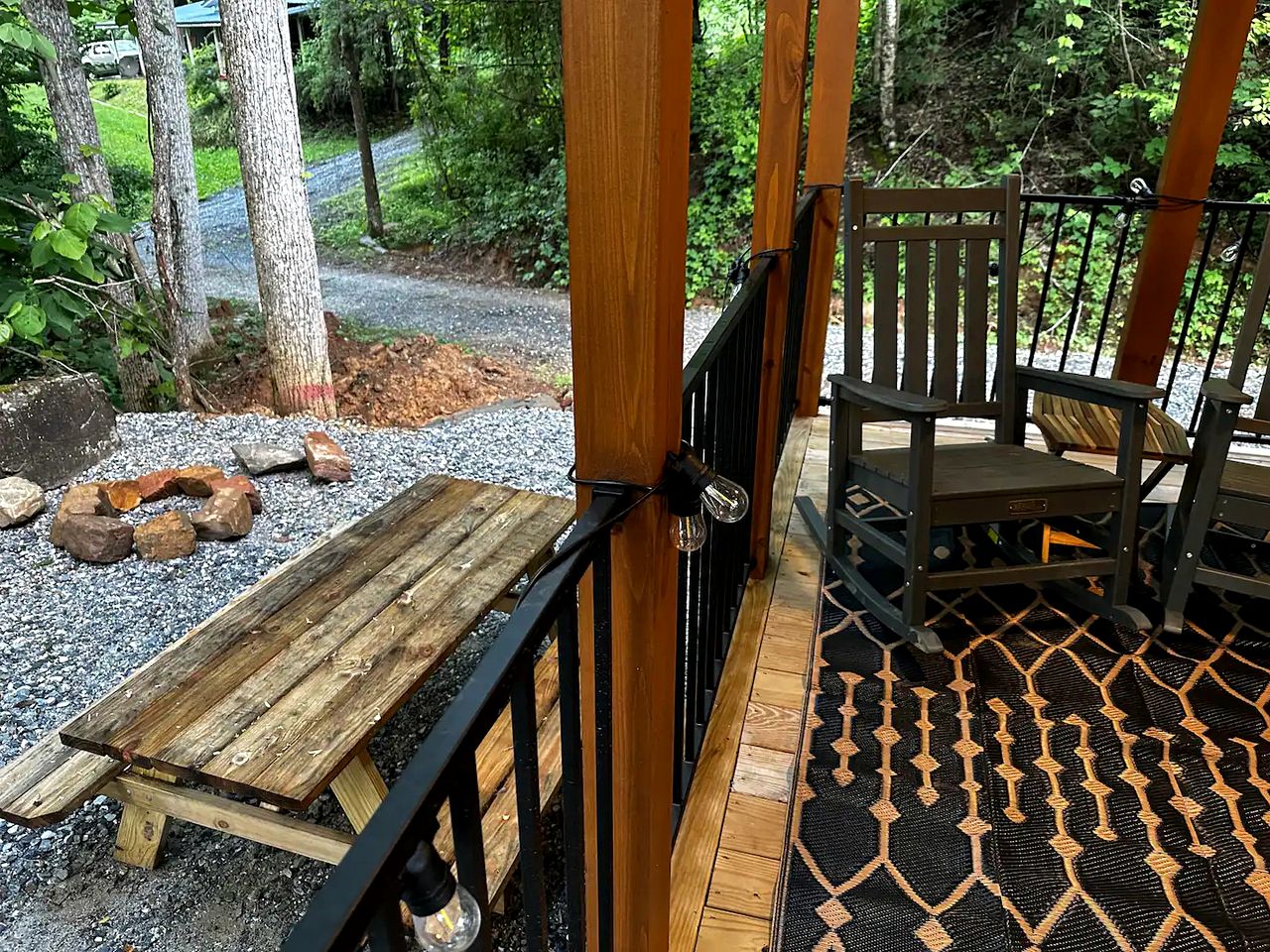 Cozy Cabin Nestled in the Mountains in Bryson City, North Carolina