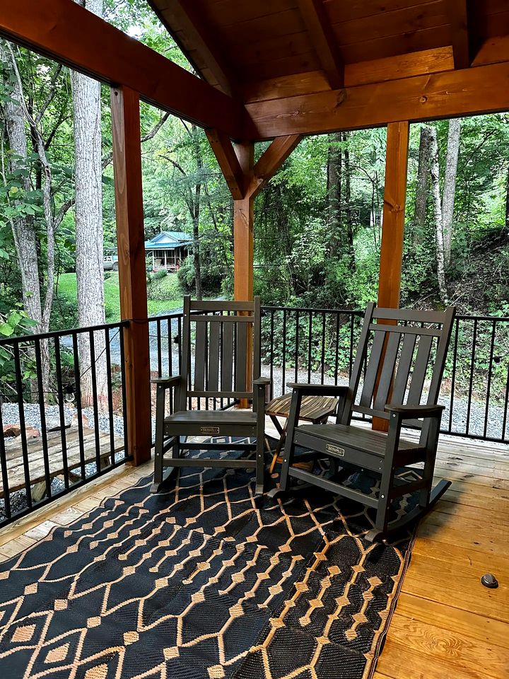 Cozy Cabin Nestled in the Mountains in Bryson City, North Carolina