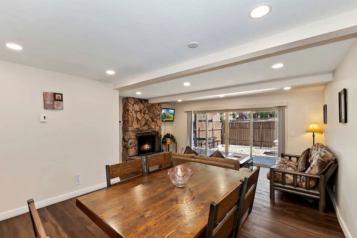 Cozy Cabin Suite with the Perfect Location for Winter Sports and Barbecue in Big Bear Lake, California