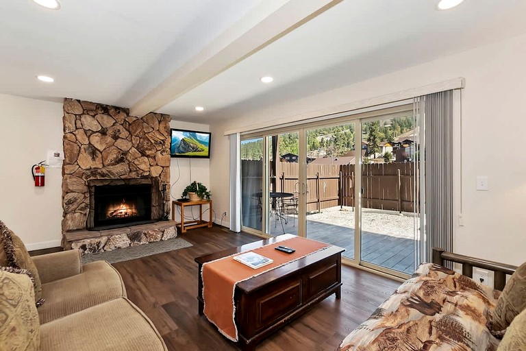 Cabins (United States of America, Big Bear Lake, California)