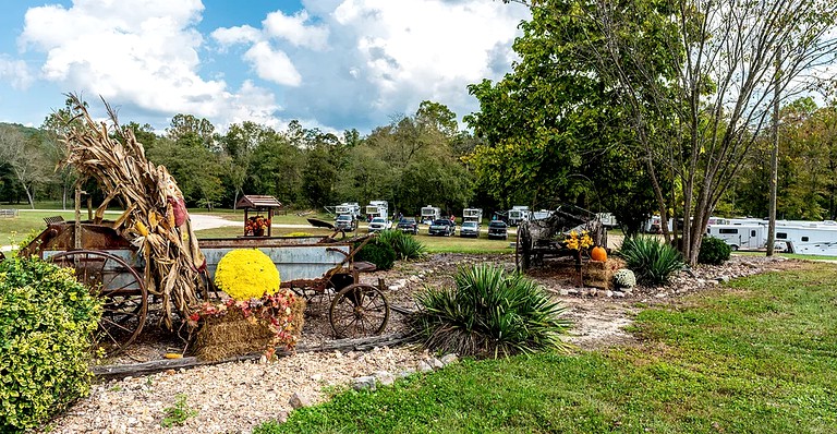 Cabins (Black, Missouri, United States)