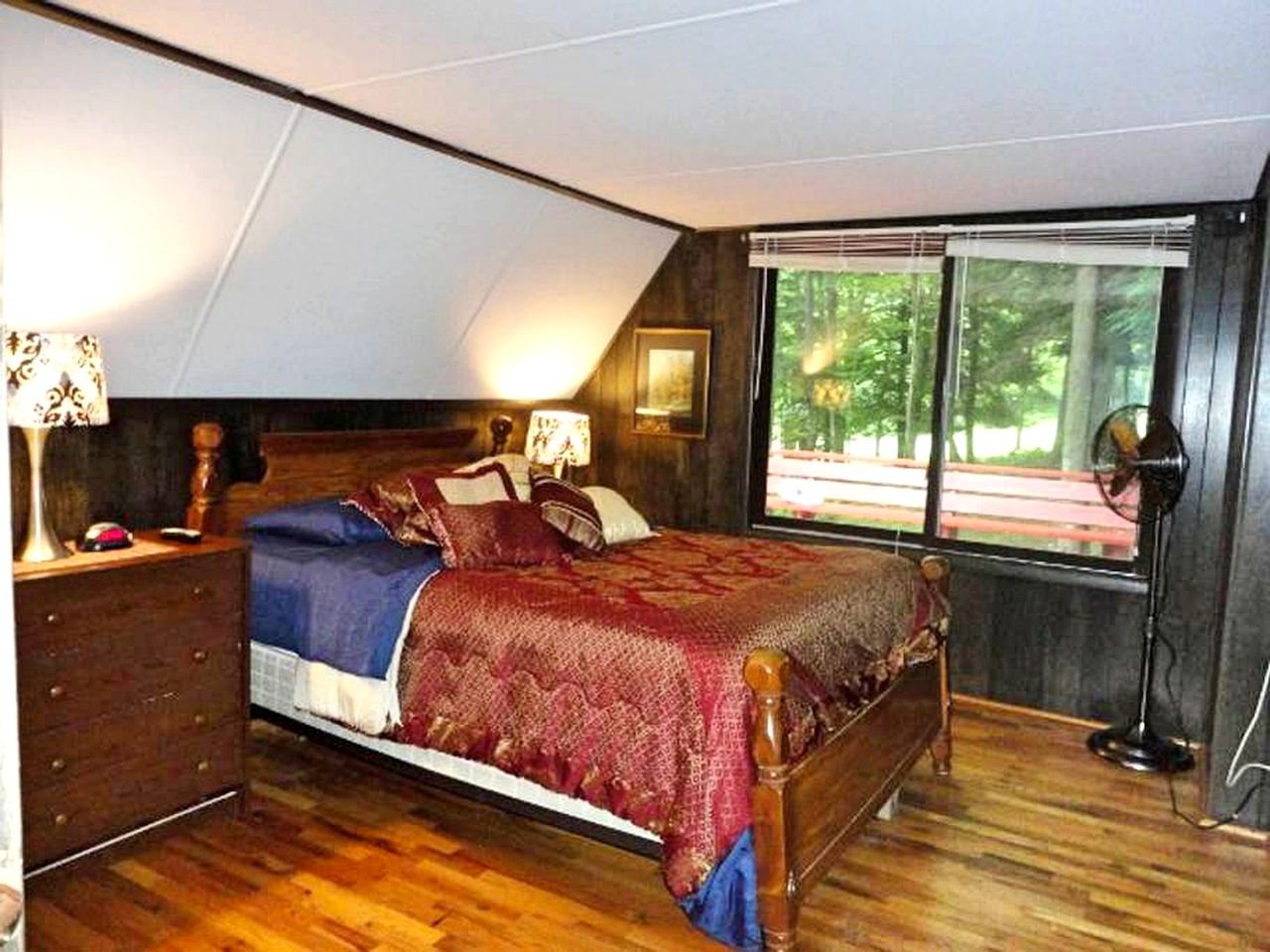 Cabin Rental DuBois, Pennsylvania Glamping Hub