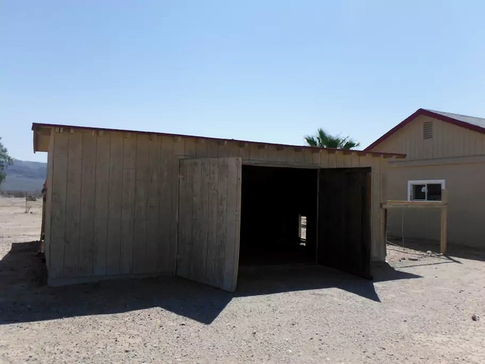 Cabins (Twentynine Palms, California, United States)