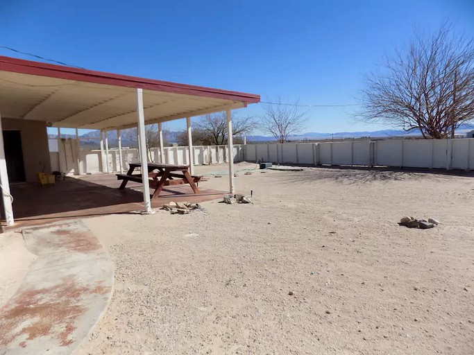 Cabins (Twentynine Palms, California, United States)