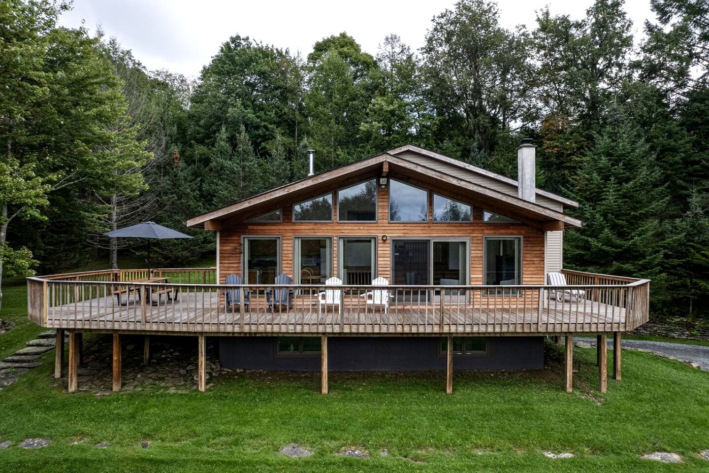 Cozy Cabin Retreat with Fire Pit, Sauna & Game Room in Franklin, New York