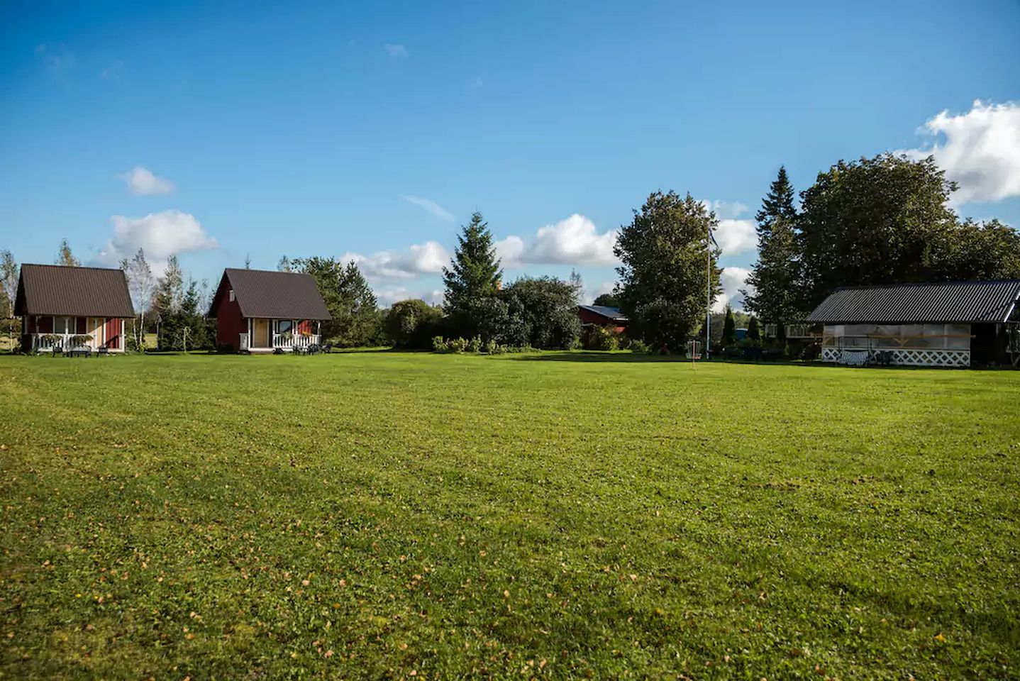 Lovely Glamping Cabin with Gorgeous Meadow Views in Estonia