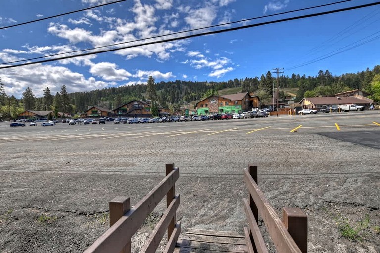 Cabins (United States of America, Big Bear Lake, California)