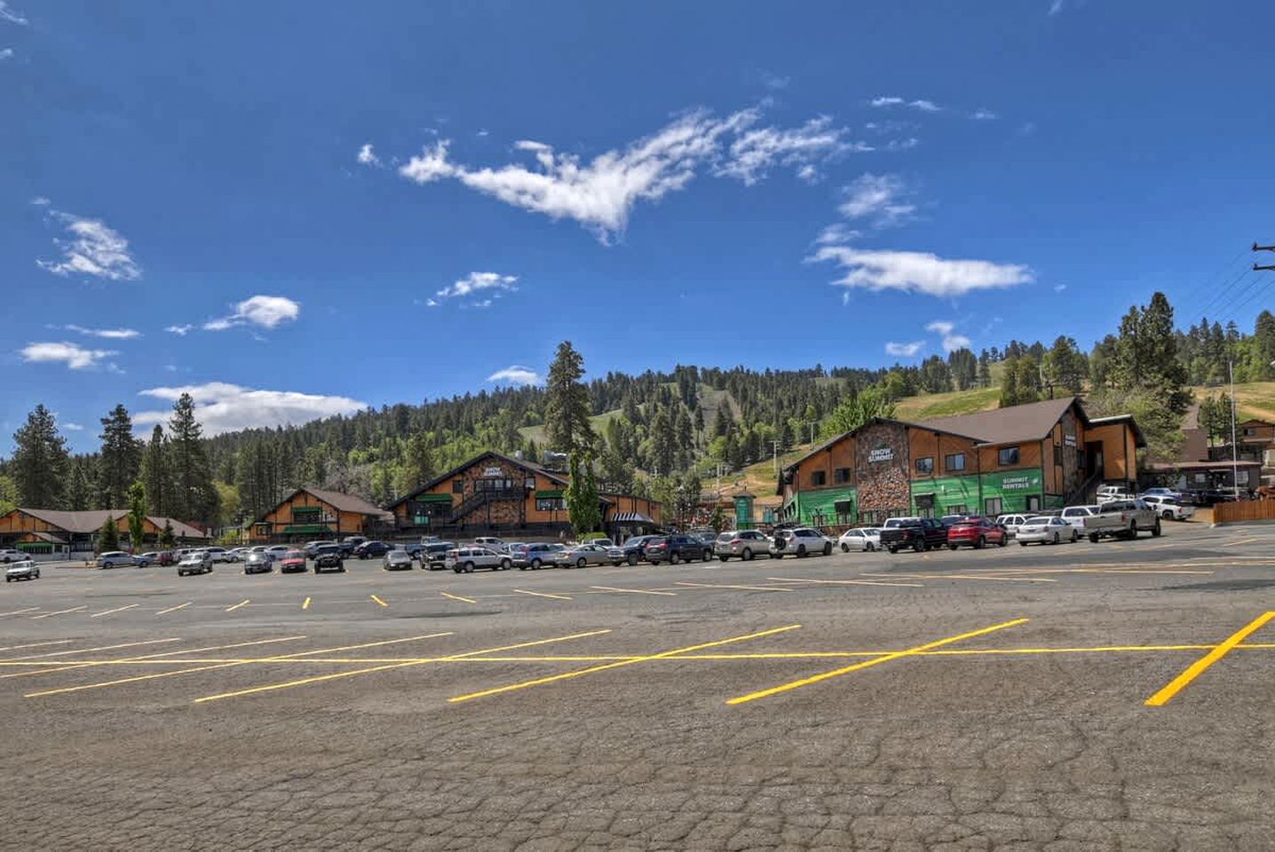 Cozy Cabin with Sauna, Barbecue and Fireplace in Big Bear Lake, California