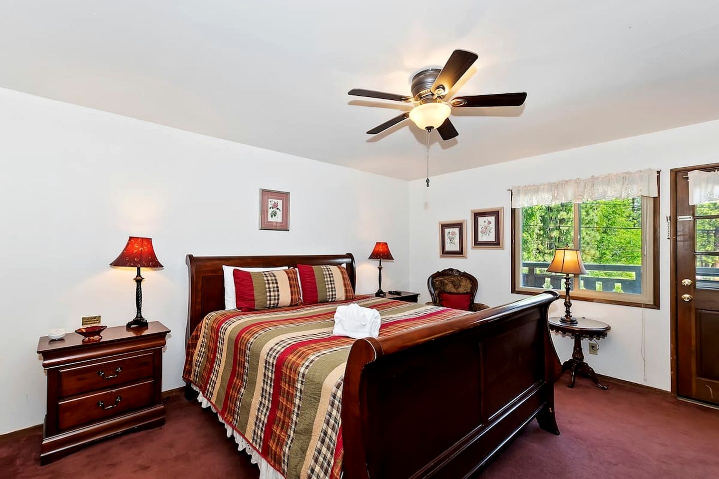 Cozy Cabin with Sauna, Barbecue and Fireplace in Big Bear Lake, California