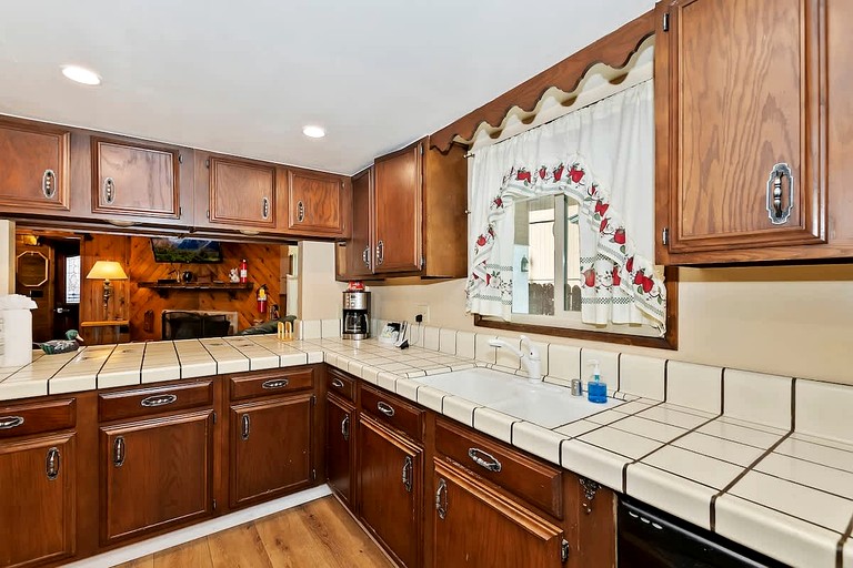 Cabins (United States of America, Big Bear Lake, California)