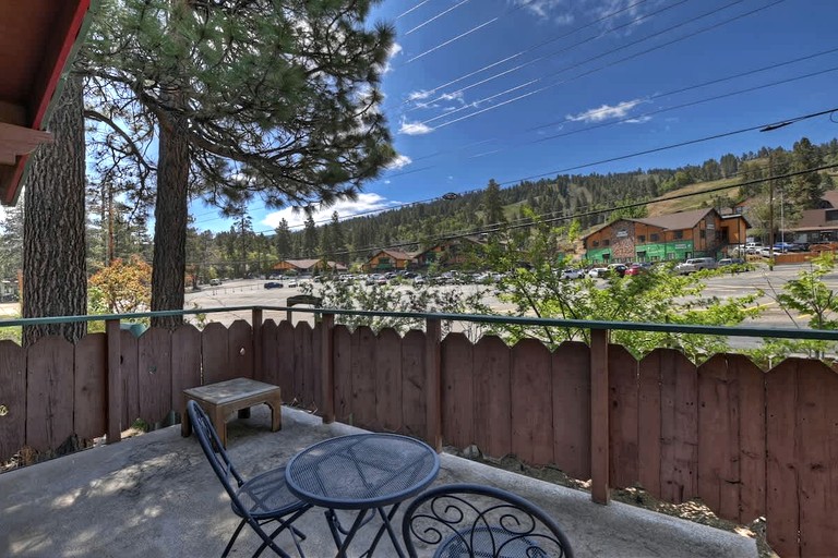 Cabins (United States of America, Big Bear Lake, California)