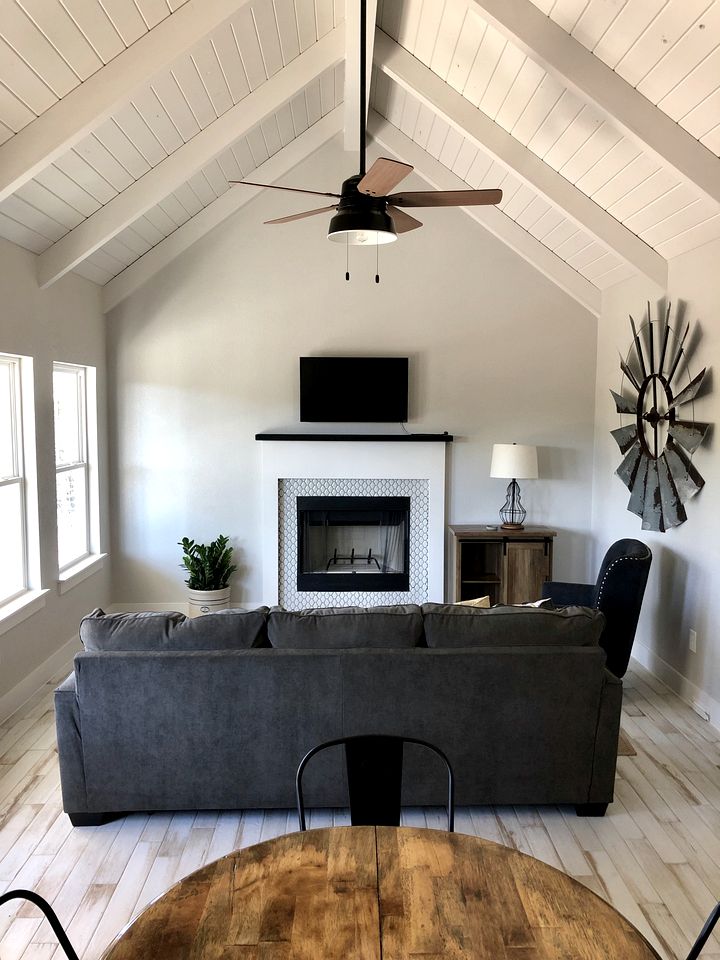 Cozy Cabin in the Texan Countryside for Glamping Vacations in Wimberley