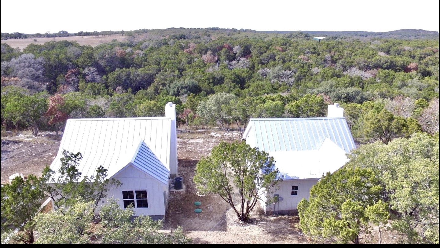 Cozy Cabin in the Texan Countryside for Glamping Vacations in Wimberley